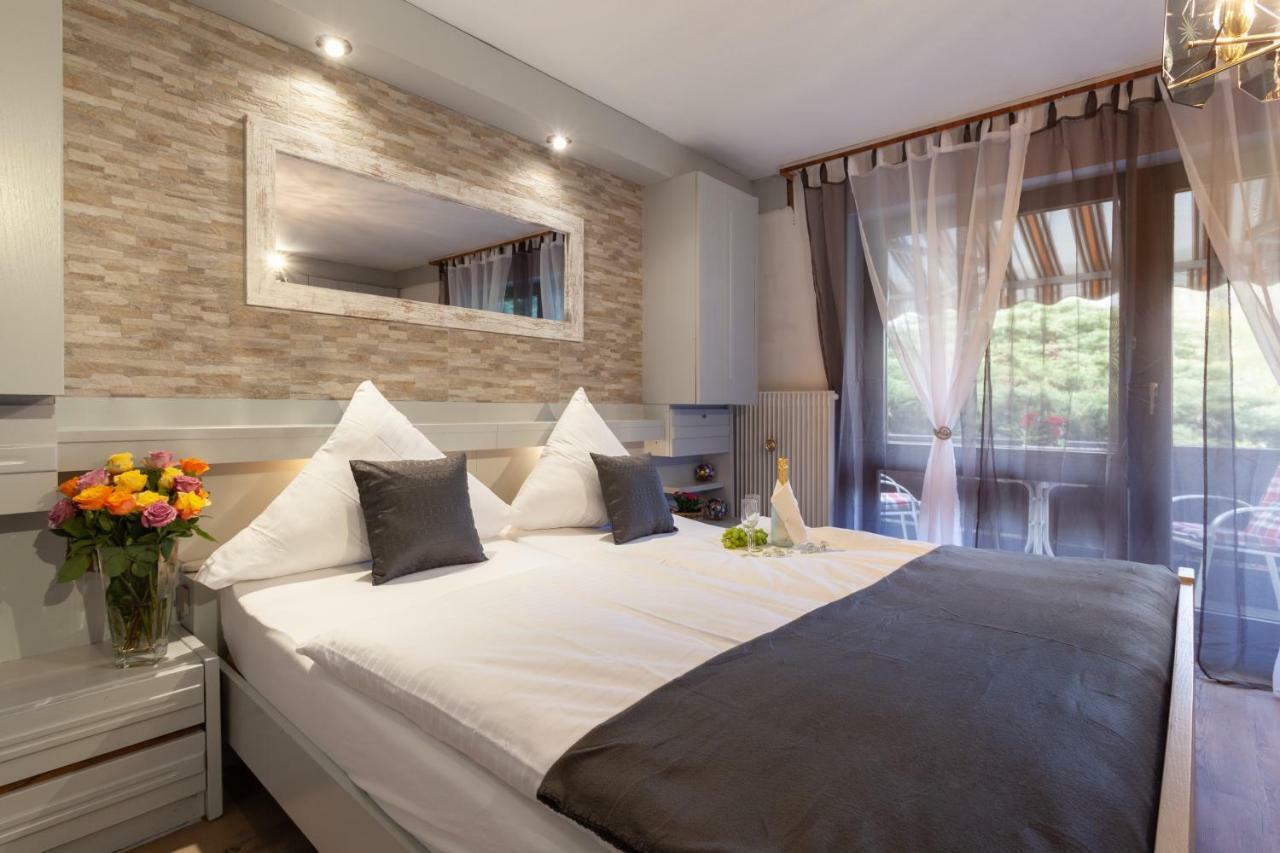 Hotel Petra Байерсброн Екстериор снимка