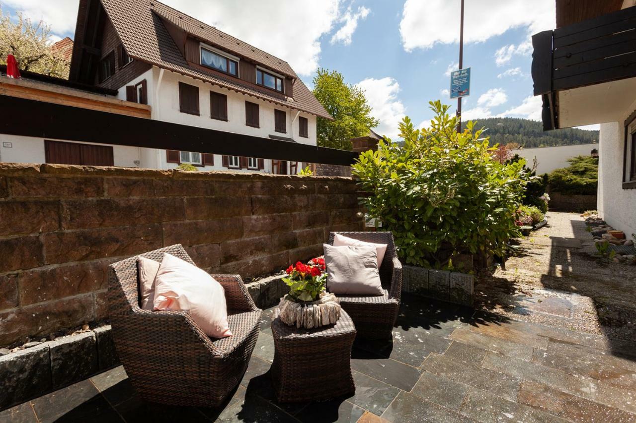 Hotel Petra Байерсброн Екстериор снимка