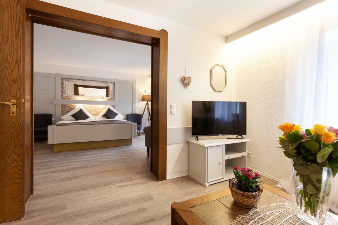 Hotel Petra Байерсброн Екстериор снимка