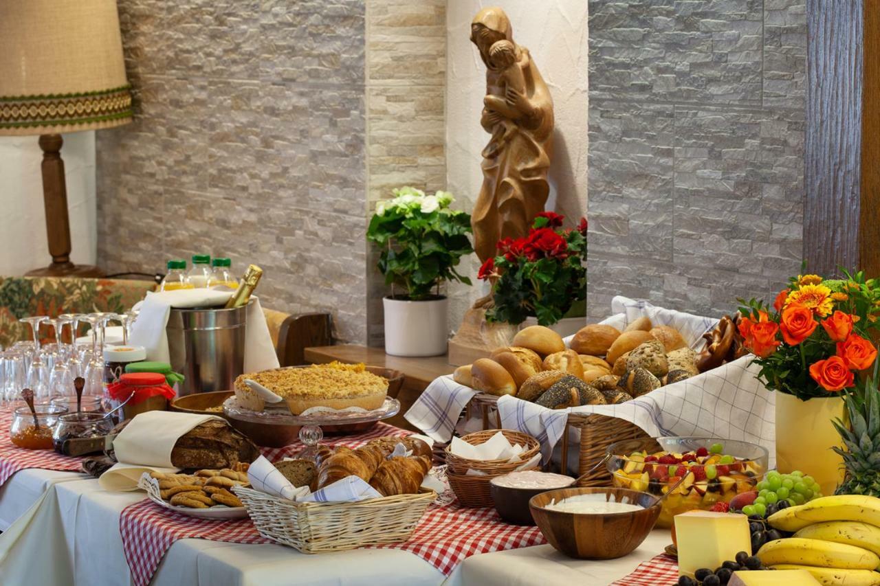 Hotel Petra Байерсброн Екстериор снимка
