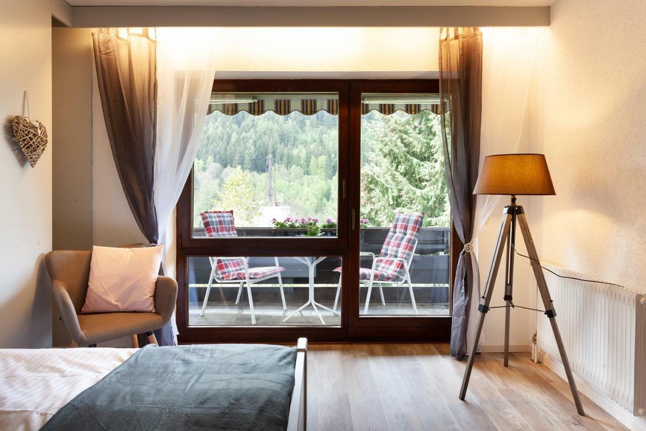 Hotel Petra Байерсброн Екстериор снимка