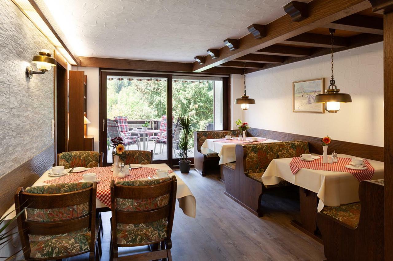 Hotel Petra Байерсброн Екстериор снимка